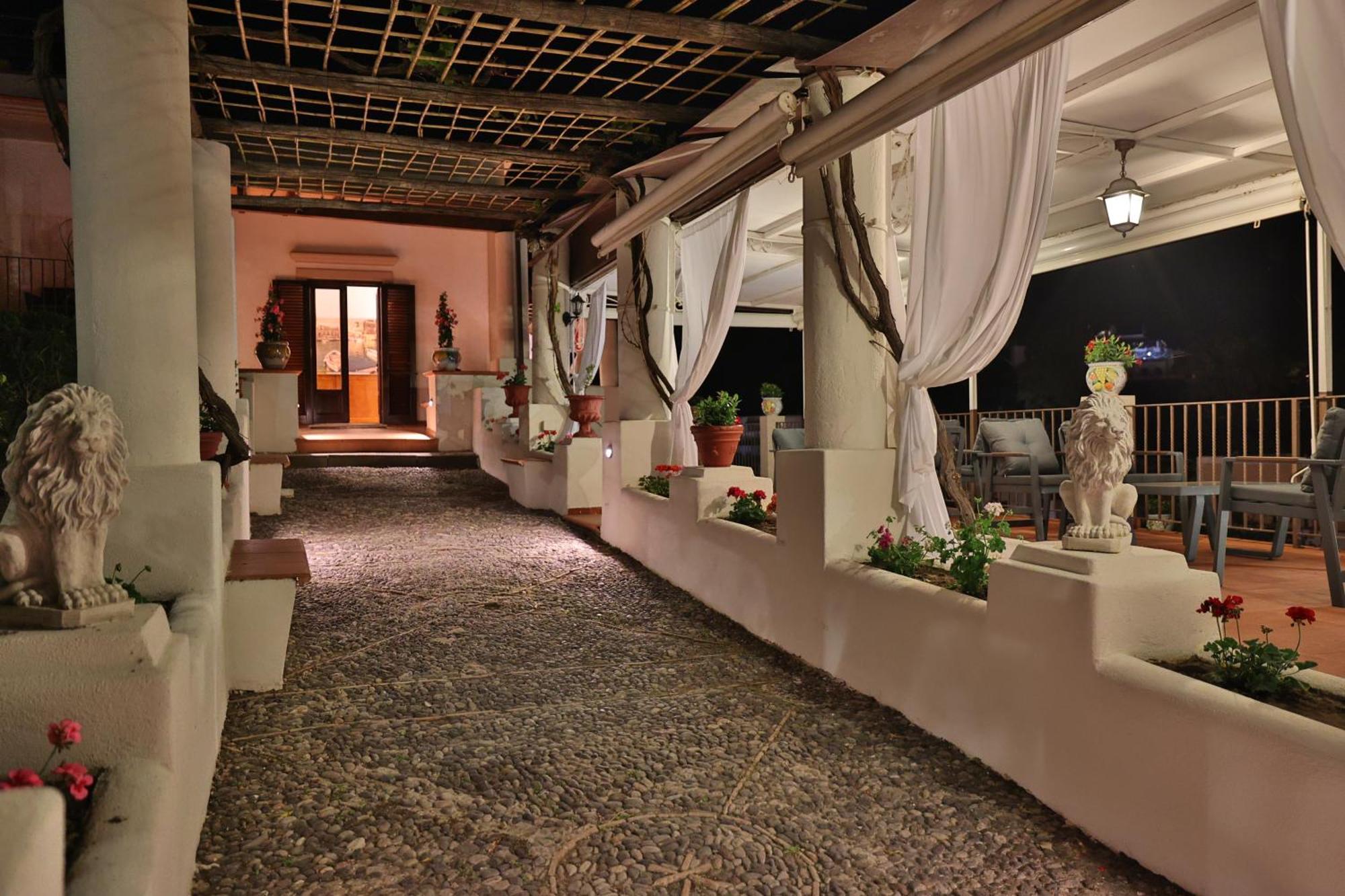 Hotel Villa Cute - Hvc Λίπαρι Εξωτερικό φωτογραφία