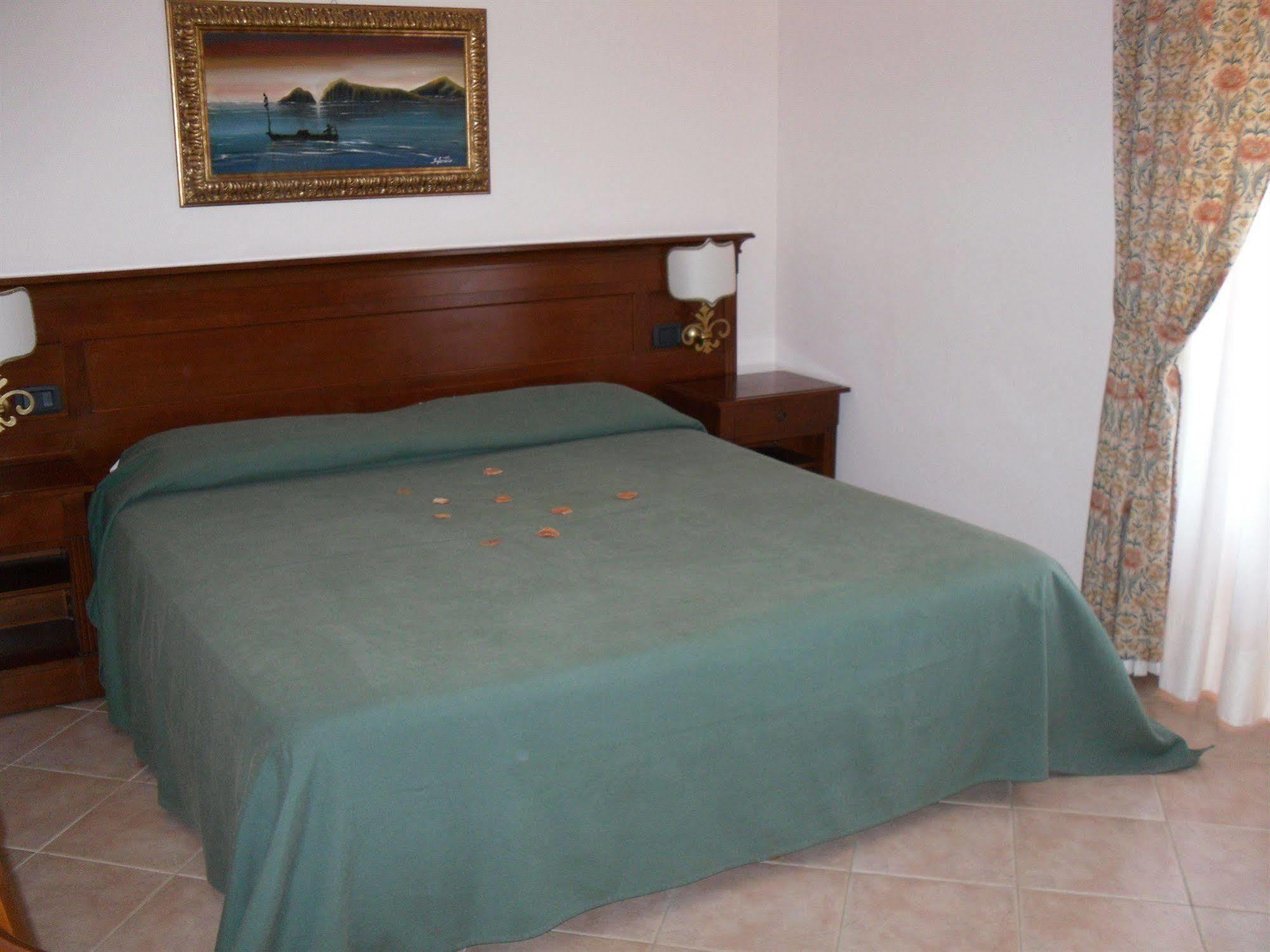 Hotel Villa Cute - Hvc Λίπαρι Εξωτερικό φωτογραφία
